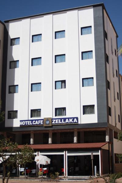 ZELLAKA hôtel&café Khouribga Exterior foto